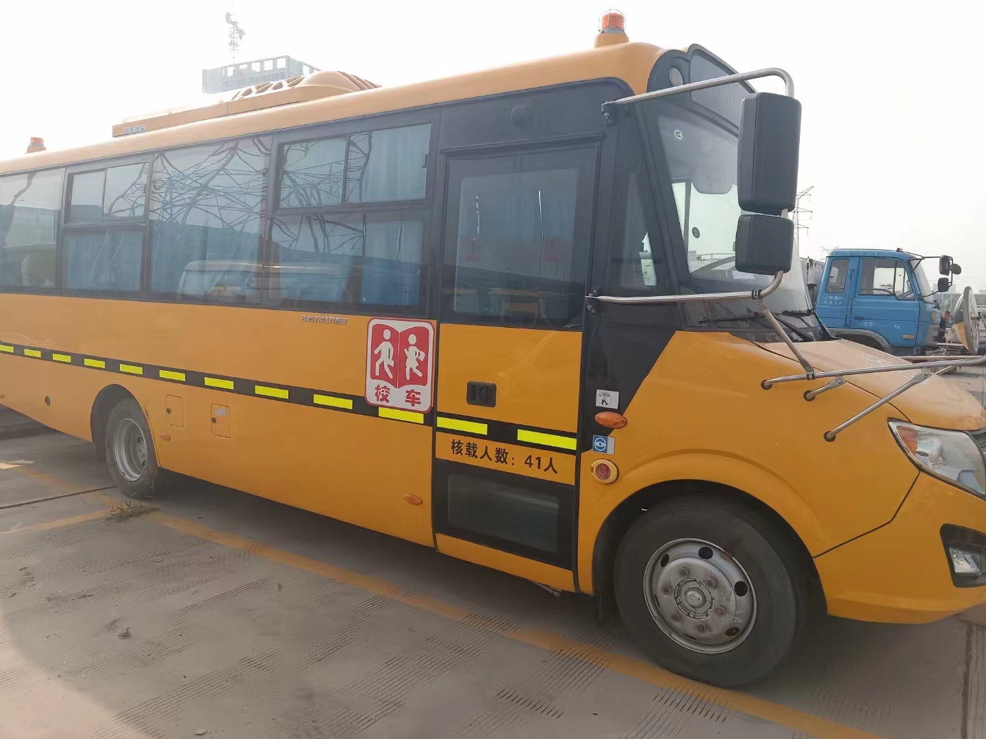 福田二手校車